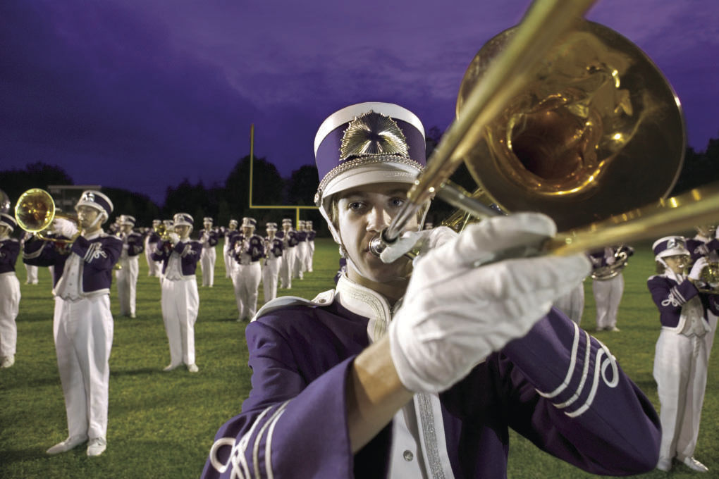 INSTEAD - School activity garb